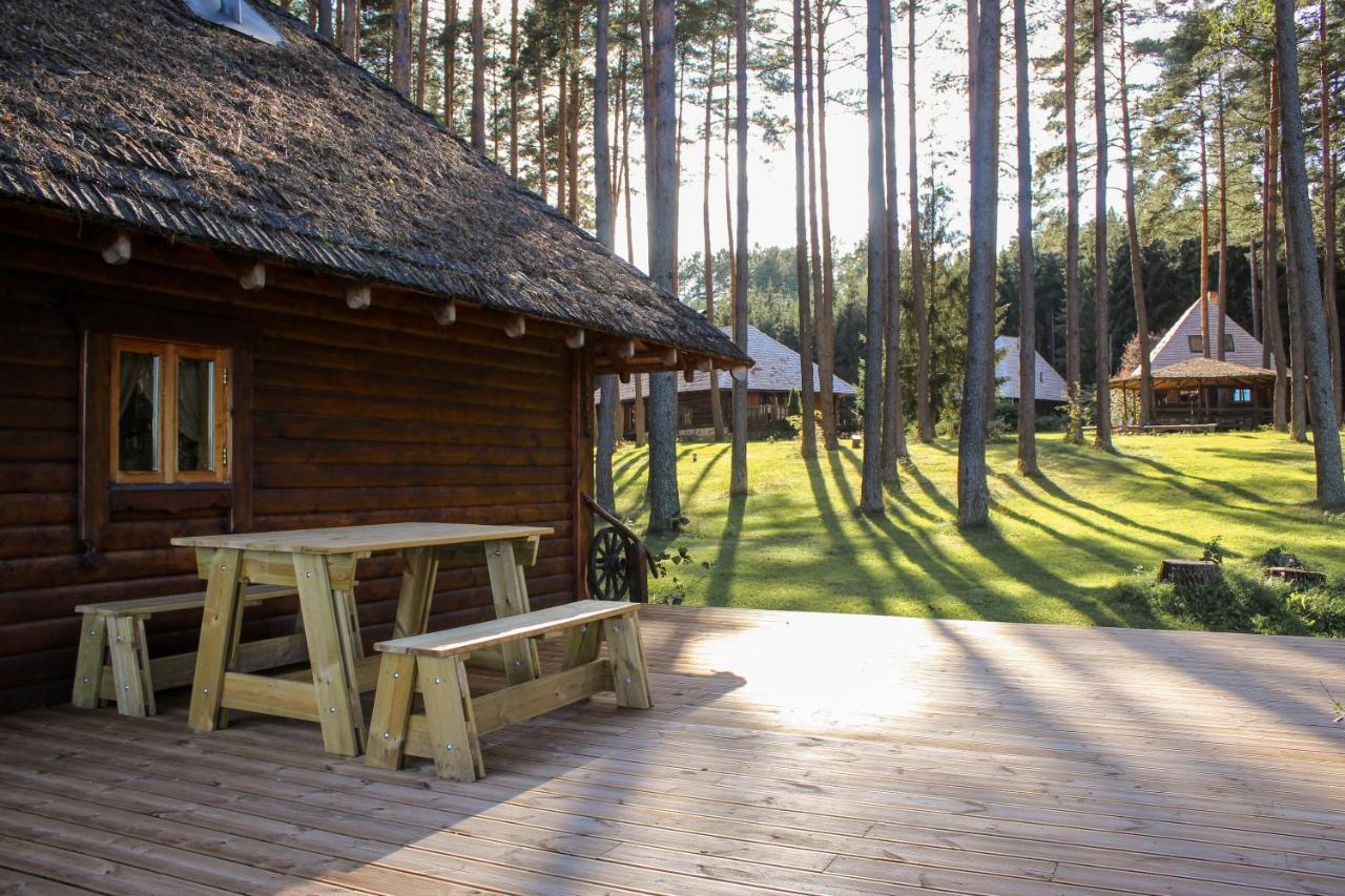 Gungas Hotel Ādaži Екстериор снимка