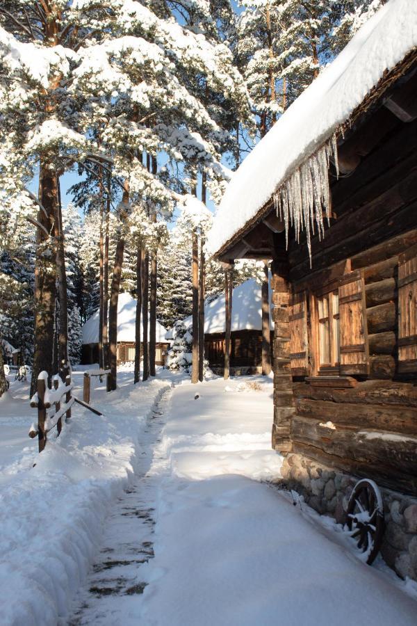 Gungas Hotel Ādaži Екстериор снимка
