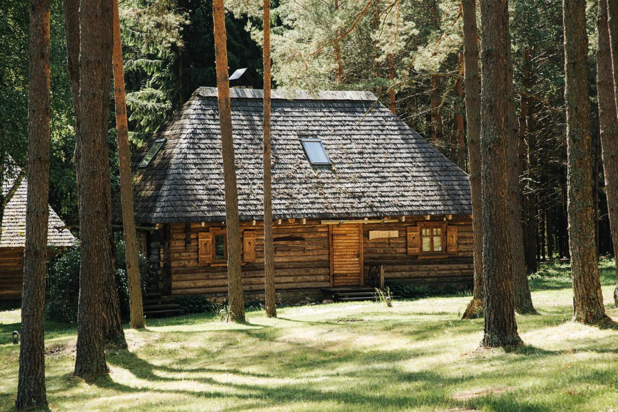 Gungas Hotel Ādaži Екстериор снимка